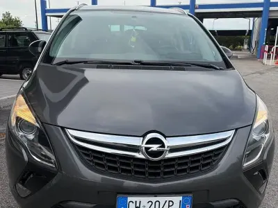 Occasion Opel Zafira Tourer 131 PK (96 kW) 2012 Zwart MPV