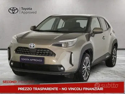 Usata Toyota Yaris Cross Lounge 116 CV (85 kW) 2022 Marrone SUV