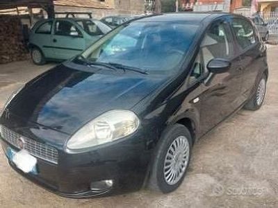 Usata Fiat Grande Punto Dynamic 90 CV (66 kW) 2007 Nero Utilitaria