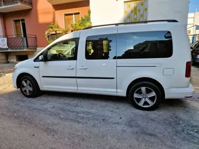 Usata VW Caddy 110 CV (80 kW) 2020 Bianco Monovolume