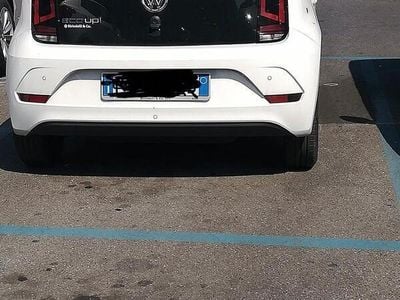 Usata VW up! Move 68 CV (50 kW) 2019 Bianco Utilitaria