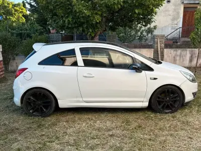 Usata Opel Corsa 90 CV (66 kW) 2008 Bianco Utilitaria