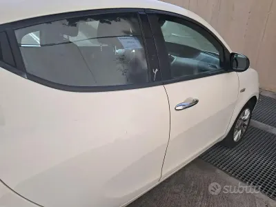 Usata Lancia Ypsilon Silver 95 CV (69 kW) 2013 Utilitaria