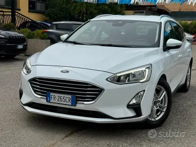 Usata Ford Focus 120 CV (88 kW) 2018 Bianco Station wagon