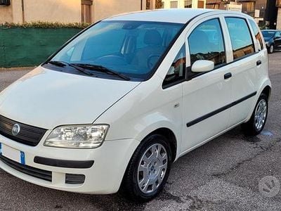 Usata Fiat Idea 80 CV (58 kW) 2008 Bianco Monovolume