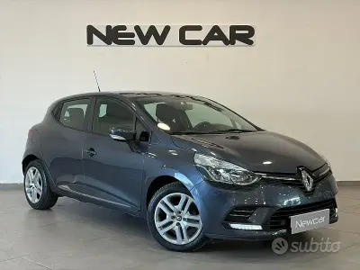 Usata Renault Clio V 76 CV (55 kW) 2020 Grigio Berlina