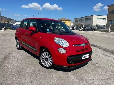 Begagnad Fiat 500L Business 95 HK (69 kW) 2016 Röd Minibuss