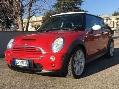 Begagnad Mini Cooper S 163 HK (119 kW) 2003 Röd Halvkombi