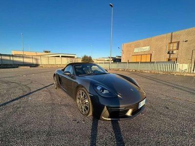 Usata Porsche 718 Boxster 299 CV (219 kW) 2023 Grigio Cabrio