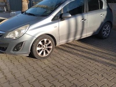 Usata Opel Corsa 85 CV (62 kW) 2012 Utilitaria