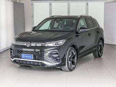 Usata VW Tiguan R-line 150 CV (110 kW) 2025 Grenadill black metallizzato SUV