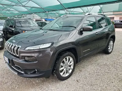 Usata Jeep Cherokee Limited 200 CV (147 kW) 2015 Grigio SUV
