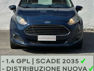 Usata Ford Fiesta 95 CV (69 kW) 2015 Blu/azzurro Utilitaria