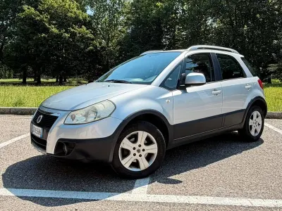 Usata Fiat Sedici 107 CV (78 kW) 2008 Bluazzurro SUV