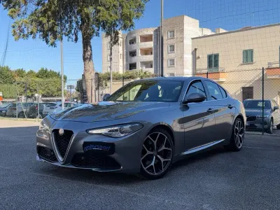 Brugt Alfa Romeo Giulia Executive 190 HK (139 kW) 2019 Grå Sedan