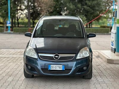 usata Opel Zafira benz- metano 7 posti 2009