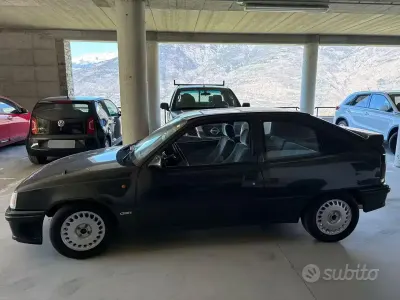 Usata Opel Kadett 129 CV (94 kW) 1988 Utilitaria