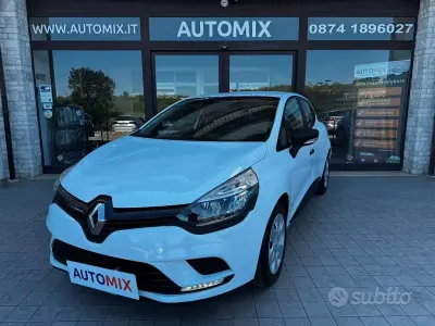 Second-hand Renault Clio IV 75 CP (55 kW) 2019 Alb Van
