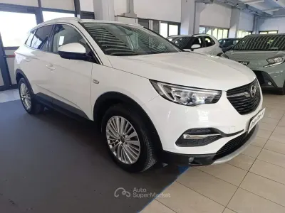 Usata Opel Grandland X Innovation 120 CV (88 kW) 2017 Bianco SUV