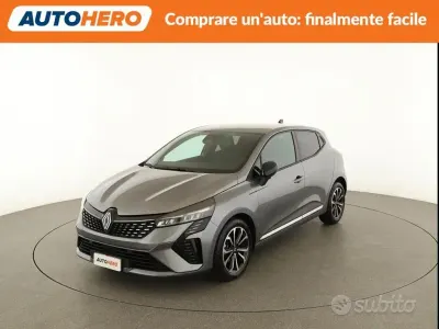 Usata Renault Clio V Techno 90 CV (66 kW) 2025 Grigio Berlina