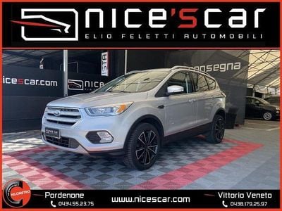 Usata Ford Kuga S 150 CV (110 kW) 2017 Grigio SUV