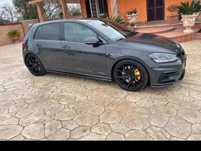 Usata VW Passat 2019 Grigio Utilitaria