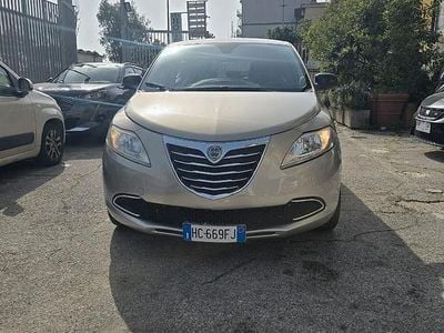 Usata Lancia Ypsilon 69 CV (50 kW) 2012 Marrone Utilitaria