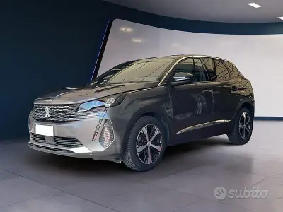 Usata Peugeot 3008 Allure 131 CV (96 kW) 2023 Grigio SUV