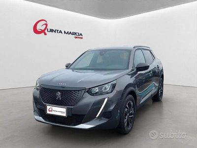 Usado Peugeot 2008 Allure 130 HP (95 kW) 2023 Cinzento SUV