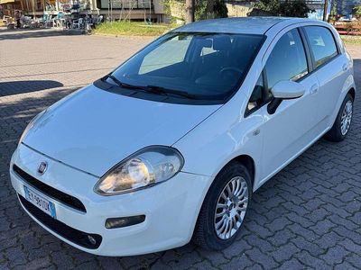 Usata Fiat Punto Young 75 CV (55 kW) 2015 Bianco Utilitaria
