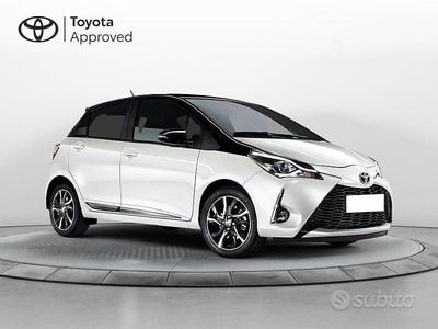 Usata Toyota Yaris Hybrid Style 100 CV (73 kW) 2018 Bianco Berlina
