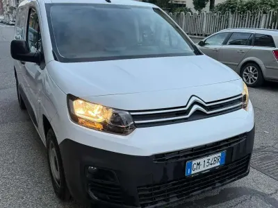 Usata Citroën Berlingo 110 CV (80 kW) 2022 Bianco Monovolume