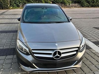 Gebraucht Mercedes B180 Executive 109 PS (80 kW) 2015 Grau Van / Kleinbus