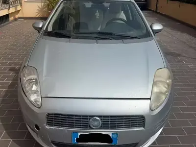 Usata Fiat Grande Punto 65 CV (47 kW) 2006 Grigio Utilitaria