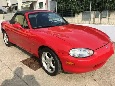 Usata Mazda MX5 110 CV (80 kW) 1998 Rosso Cabrio