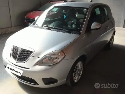 Usata Lancia Ypsilon 60 CV (44 kW) 2010 Grigio Utilitaria