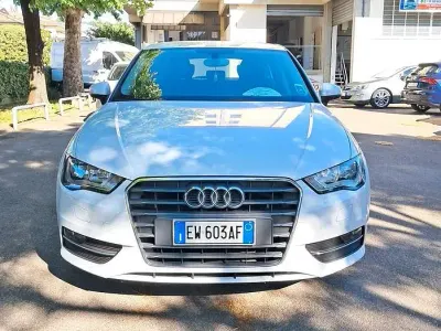 Usata Audi A3 Attraction 105 CV (77 kW) 2014 Bianco Berlina