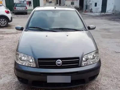 Usata Fiat Punto 69 CV (50 kW) 2005 Grigio Utilitaria