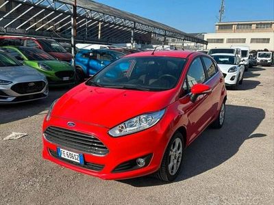 Usata Ford Fiesta Titanium 95 CV (69 kW) 2016 Rosso Berlina