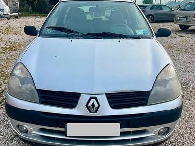 Usata Renault Clio II 58 CV (42 kW) 2005 Grigio Berlina
