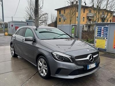 Usata Mercedes A200 136 CV (100 kW) 2018 Grigio Berlina