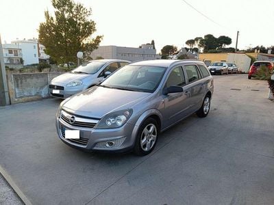 Usata Opel Astra Enjoy 101 CV (74 kW) 2007 Argento Station wagon