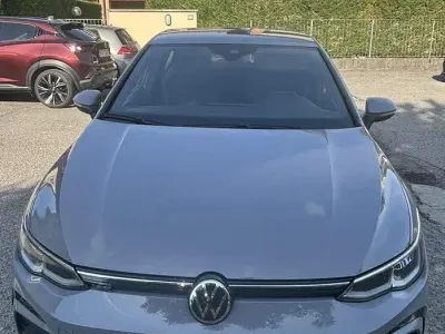 Usata VW Golf VIII R-line 131 CV (96 kW) 2020 Grigio Berlina