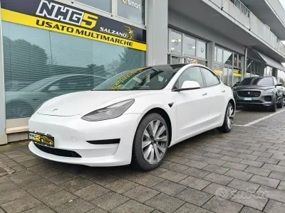 Usata Tesla Model 3 152 kW (208 CV) 2021 Bianco Berlina
