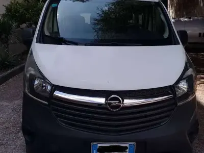 Usata Opel Vivaro 125 CV (91 kW) 2017 Bianco Monovolume