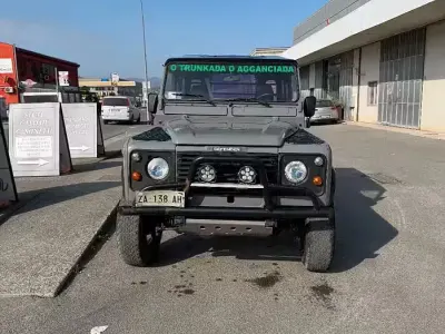 Usata Land Rover Defender 109 CV (80 kW) 1991 Grigio SUV