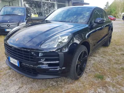 Używany Porsche Macan 245 KM (180 kW) 2021 Czarny SUV