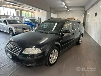 Usata VW Passat Highline 131 CV (96 kW) 2004 Nero Station wagon