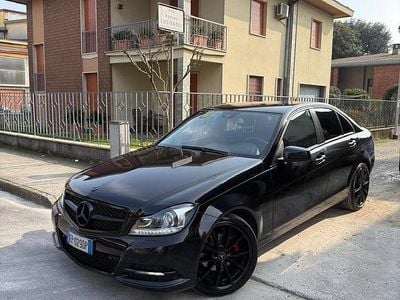 Usata Mercedes C200 Avantgarde 231 CV (169 kW) 2012 Nero Berlina