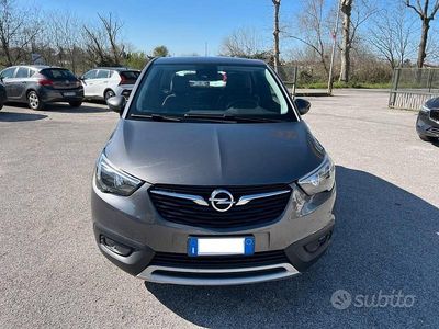 Usata Opel Crossland X S 102 CV (75 kW) 2019 Grigio SUV